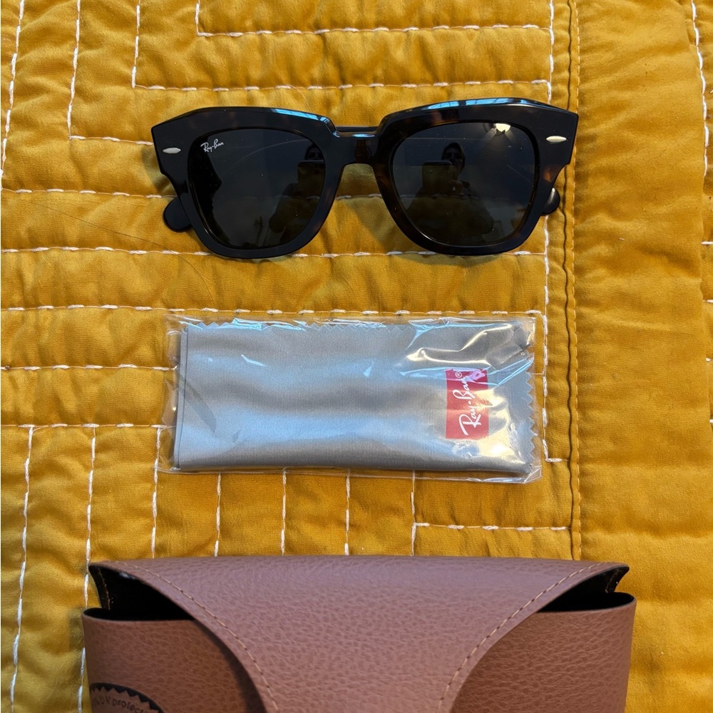 Ray-Ban Tortoise Shell Sunglasses with Case State Street Italy New